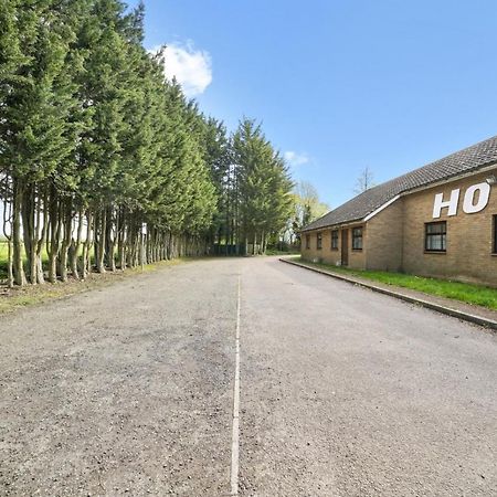 Iway Inn Hotel Кембридж Экстерьер фото